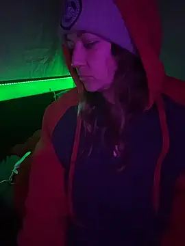 Snapshot of SummerV91 chatting on February 17, 6:47 pm SummerV91 online show from February 17, 6:47 pm