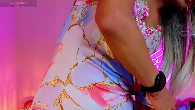  scarletmoore online show from October 4, 10:57 am