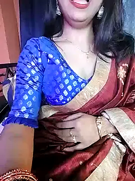 Snapshot of hot_Oliviaa chatting on February 1, 5:28 am hot Oliviaa online show from February 1, 5:28 am