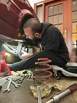 Snapshot of donnuozfutura chatting on February 24, 1:31 pm donnuozfutura online show from February 24, 1:31 pm