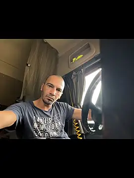 Snapshot of donnuozfutura chatting on November 13, 11:31 am donnuozfutura online show from November 13, 11:31 am