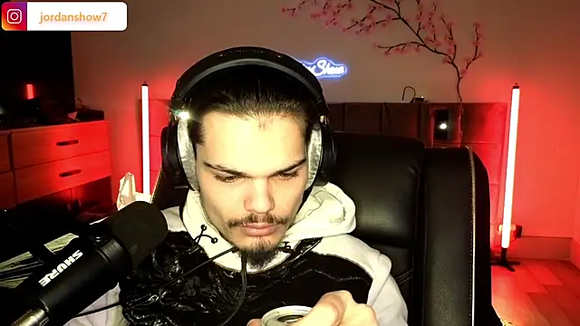 JordanShow online show from February 7, 8:45 pm