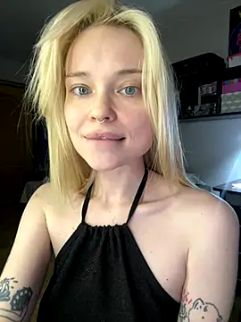 dollfromvenus online show from November 15, 9:32 pm