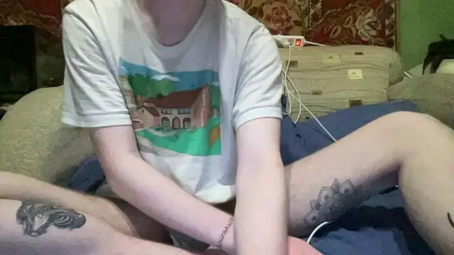 Snapshot of tyler_8x chatting on March 14, 7:12 pm tyler 8x online show from March 14, 7:12 pm