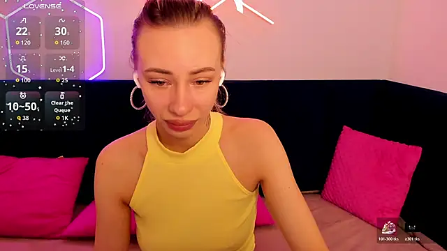 Diana Garrett online show from February 8, 1:42 am