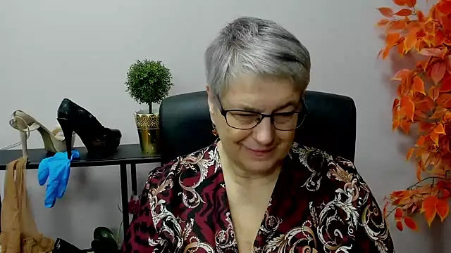 IrisDream online show from December 19, 7:18 am