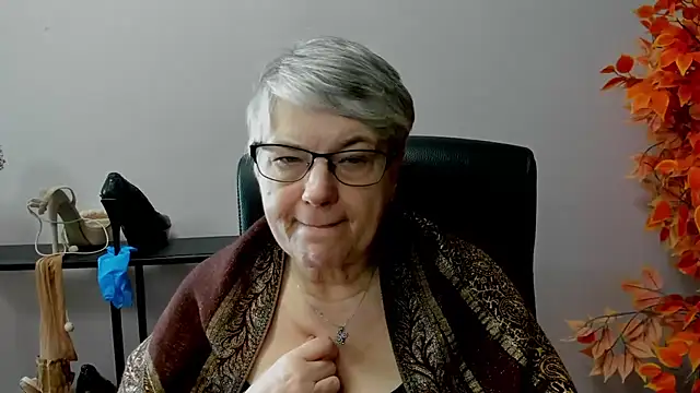 IrisDream online show from March 20, 11:05 am