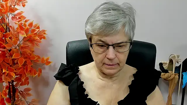 IrisDream online show from September 17, 6:15 am