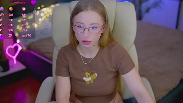 SilverrMoon online show from October 21, 7:36 pm