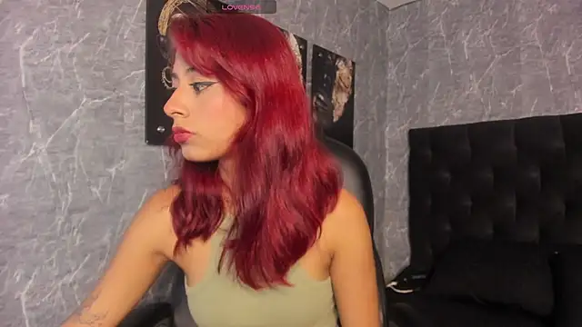 Snapshot of cloe__palmer chatting on February 12, 12:01 pm cloe palmer online show from February 12, 12:01 pm