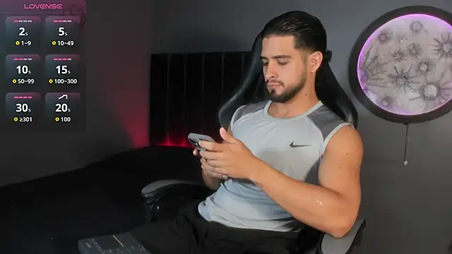 khriss brown online show from January 7, 9:28 pm