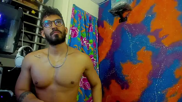 leondevereda online show from December 17, 1:33 am