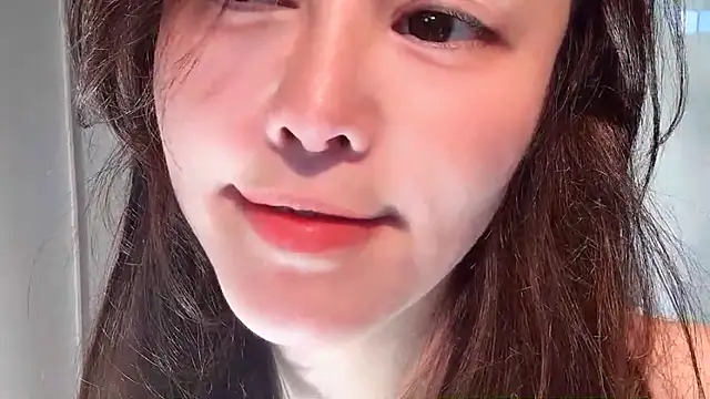 Krismil3 online show from May 15, 11:34 pm