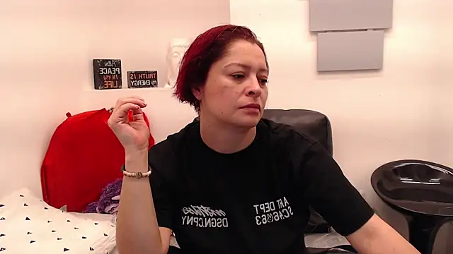 Snapshot of eva_twiss chatting on May 15, 12:01 pm eva twiss online show from May 15, 12:01 pm