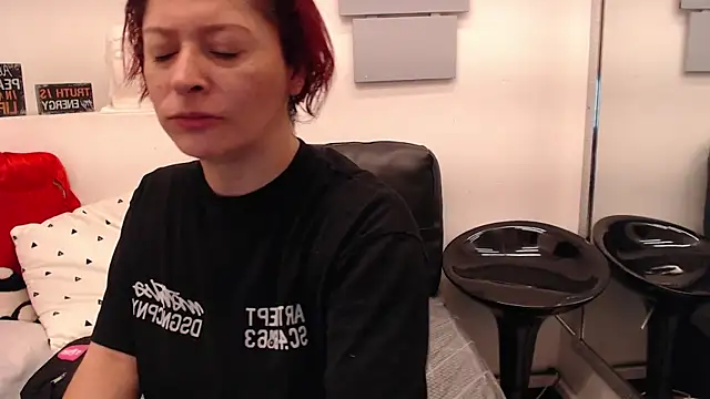 Snapshot of eva_twiss chatting on May 28, 12:35 pm eva twiss online show from May 28, 12:35 pm