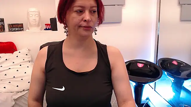 Snapshot of eva_twiss chatting on May 29, 12:25 pm eva twiss online show from May 29, 12:25 pm