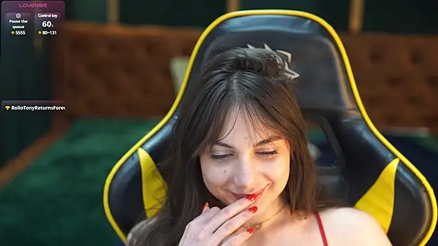 Snapshot of Alisa054 chatting on January 11, 1:59 am Alisa054 online show from January 11, 1:59 am