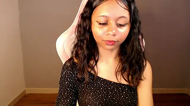 Snapshot of Natasha_mh2 chatting on February 1, 12:51 am Natasha mh2 online show from February 1, 12:51 am