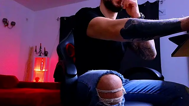 MightyAaron66 online show from November 23, 4:12 am