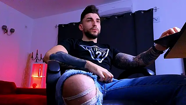 MightyAaron66 online show from January 16, 3:49 pm