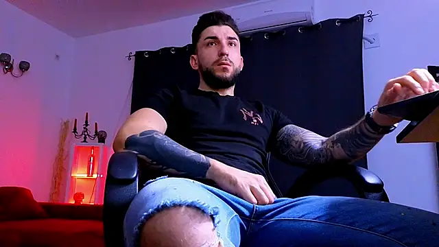 MightyAaron66 online show from February 2, 3:38 am