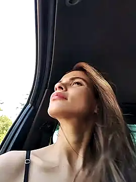 cuteluci  online show from January 11, 7:49 pm