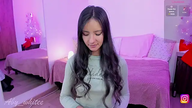 AbyWhitee online show from January 10, 9:55 am