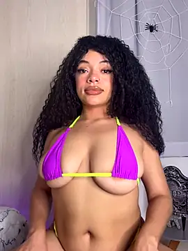 Alyssa Houston online show from October 29, 3:09 am