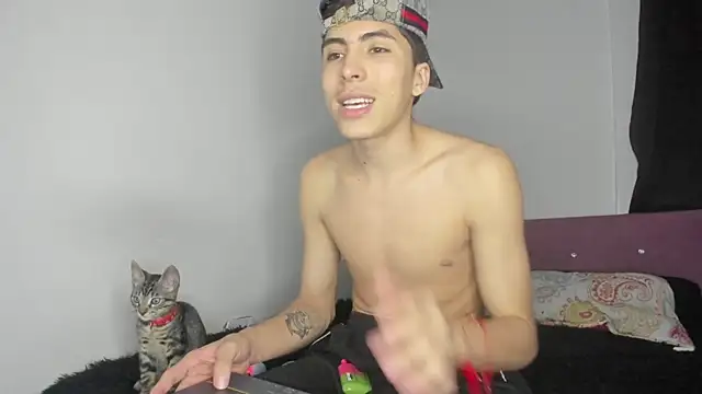 HeellBoy  online show from May 14, 3:57 am