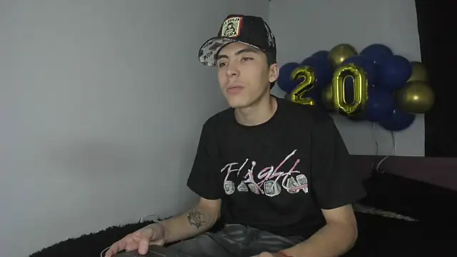 HeellBoy  online show from May 16, 5:04 am