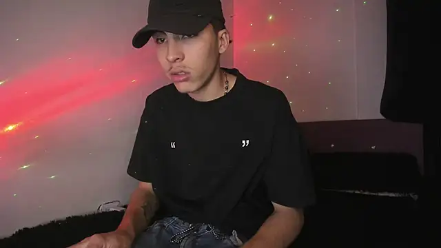 HeellBoy  online show from May 25, 4:07 am