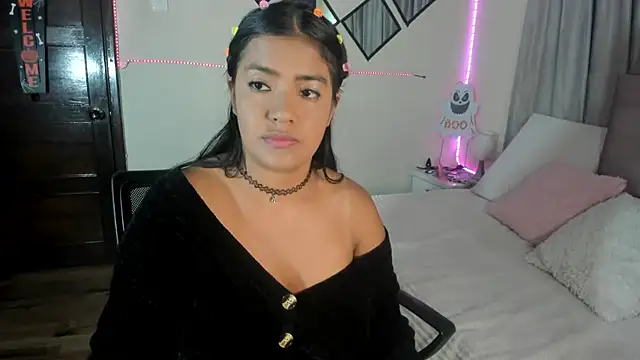 arianithaxox online show from November 5, 4:34 am