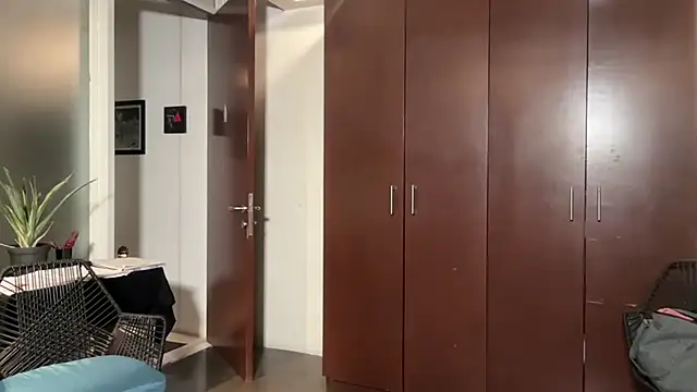 alanan881 online show from February 28, 3:07 am