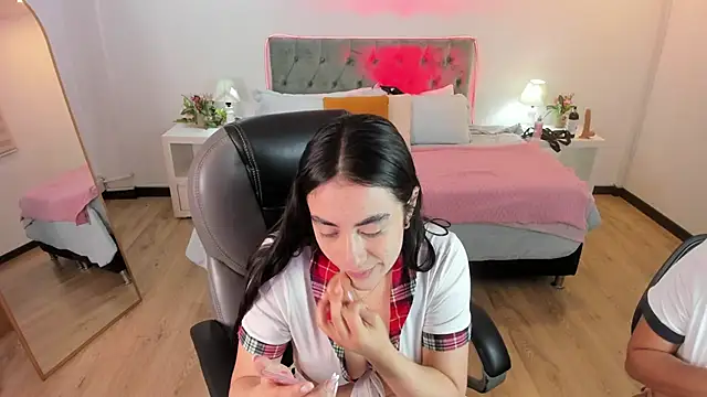 Snapshot of Icysweetcam chatting on May 24, 11:48 am Icysweetcam online show from May 24, 11:48 am