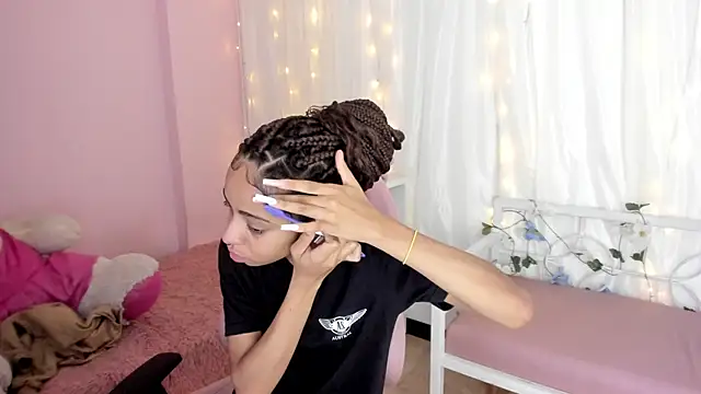 Abigail Wilson  online show from March 15, 8:32 pm