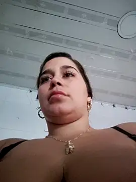 LaurenWelly  online show from March 16, 11:09 pm