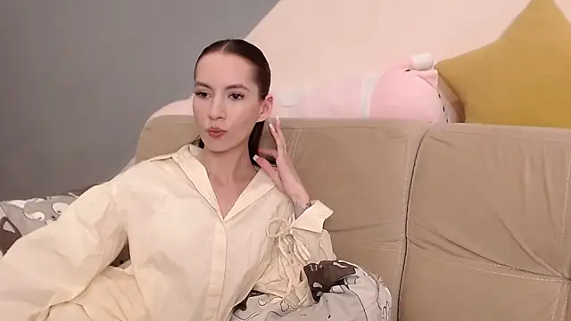 AmbrielHailey online show from June 21, 11:35 am