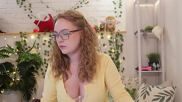 MonicaAsis online show from September 21, 5:58 pm