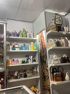 Snapshot of Cesywet chatting on February 20, 7:45 am Cesywet online show from February 20, 7:45 am