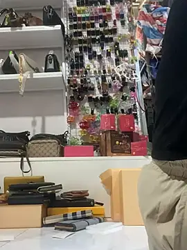 Snapshot of Cesywet chatting on March 5, 3:29 am Cesywet online show from March 5, 3:29 am