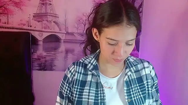 Snapshot of daniela_rivasth chatting on March 9, 6:39 am daniela rivasth online show from March 9, 6:39 am
