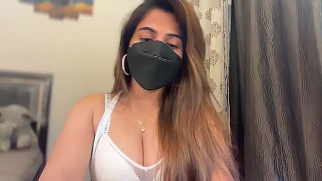 Snapshot of Hotty-Sana chatting on April 27, 5:44 pm Hotty-Sana online show from April 27, 5:44 pm
