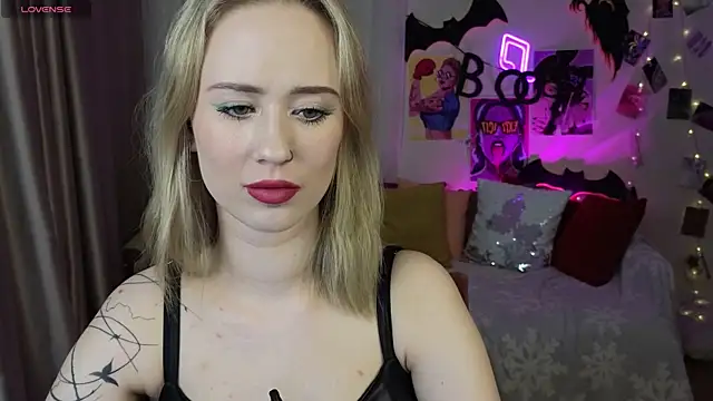 SashaBrooks online show from November 2, 1:35 pm