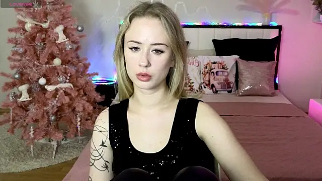 SashaBrooks online show from December 22, 2:03 pm