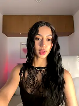 maddy bronw  online show from October 28, 10:56 pm