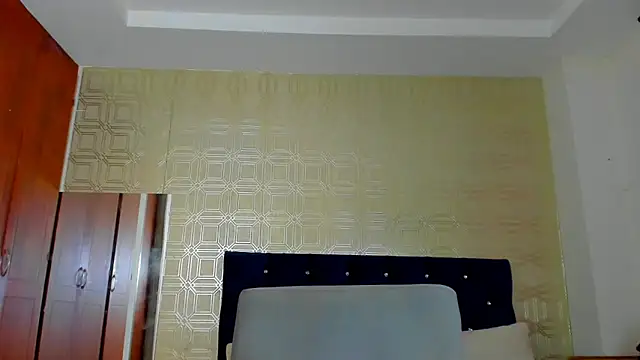 Snapshot of evelyn_wine chatting on March 7, 1:07 pm evelyn wine online show from March 7, 1:07 pm