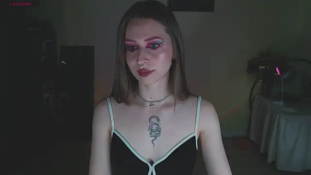 Snapshot of OaklynDobson chatting on July 28, 9:58 pm OaklynDobson online show from July 28, 9:58 pm