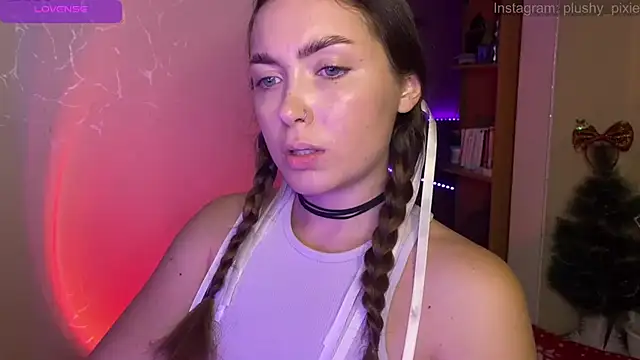 plushy pixie online show from December 1, 11:14 pm