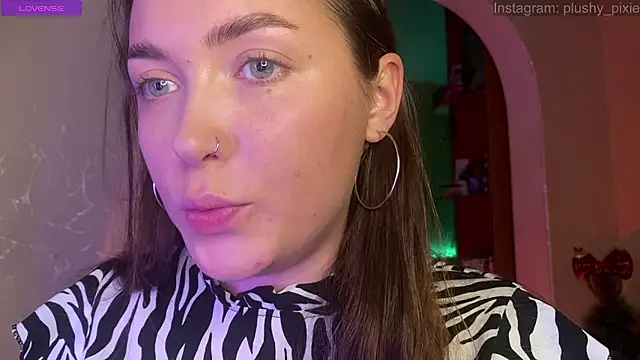 plushy pixie online show from December 5, 3:15 am