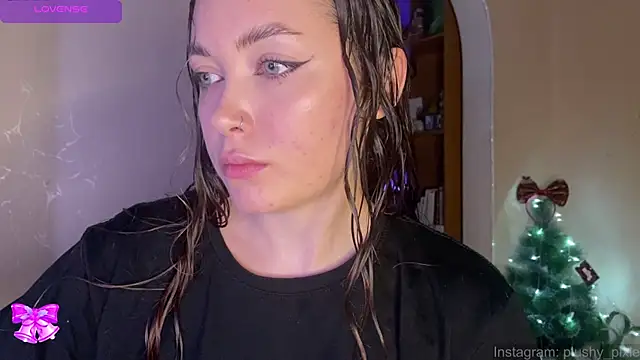 plushy pixie online show from December 22, 5:12 am